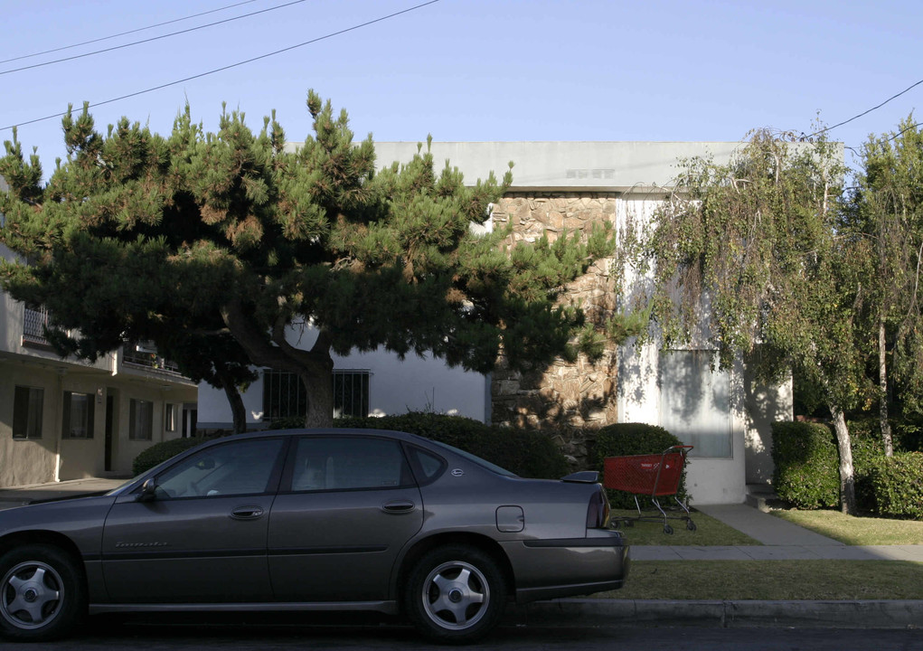 339 S Inglewood Ave in Inglewood, CA - Building Photo