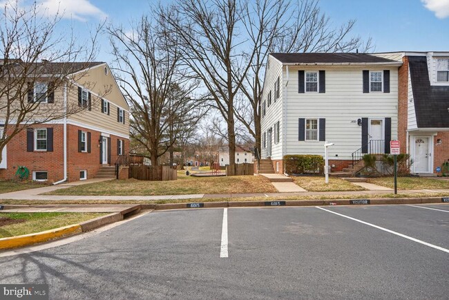 6015 Ticonderoga Ct in Burke, VA - Building Photo - Building Photo