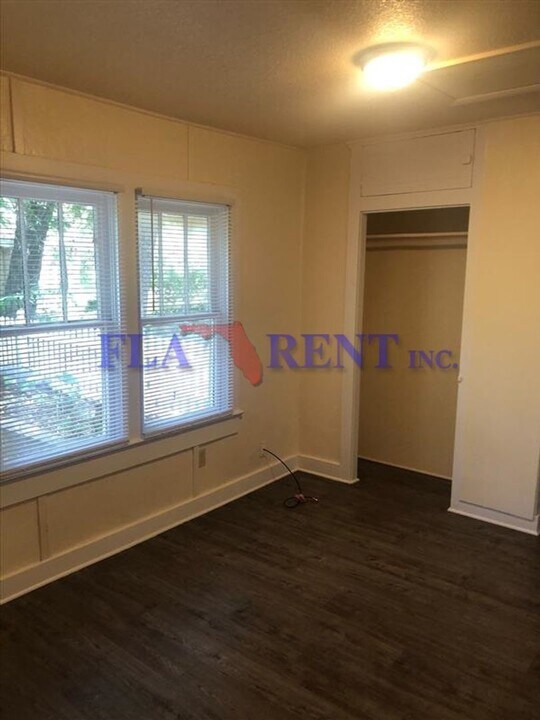 1080 Academy Dr in Altamonte Springs, FL - Building Photo