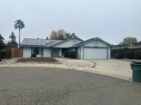 8317 Brixham Ct in Antelope, CA - Building Photo