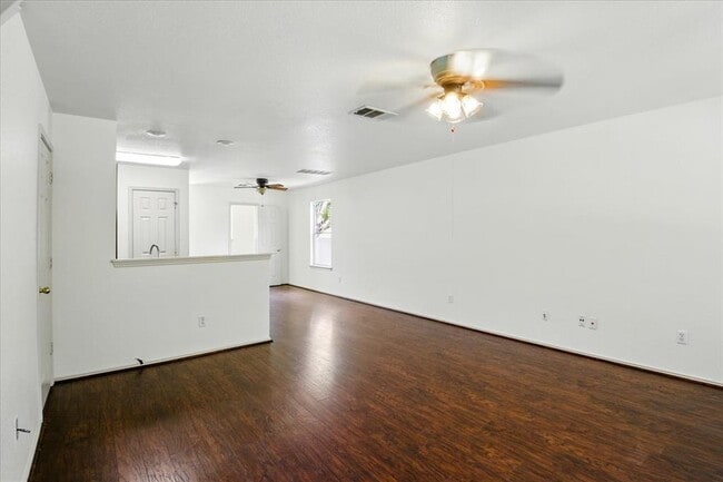508 Crater Lake Dr in Pflugerville, TX - Building Photo - Building Photo