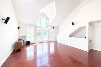 3411 Clearview Cir in Houston, TX - Building Photo - Building Photo