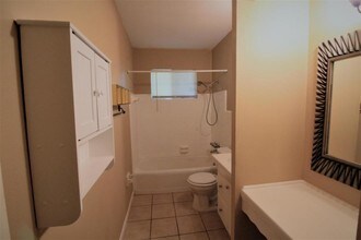 5830 Effingham Dr in Houston, TX - Building Photo - Building Photo