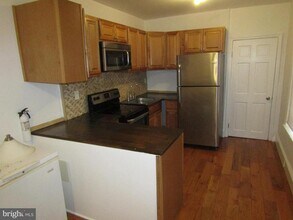 2522 W Montgomery Ave in Philadelphia, PA - Building Photo - Building Photo