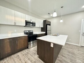 11 Yankton St in Alton, TX - Building Photo - Building Photo