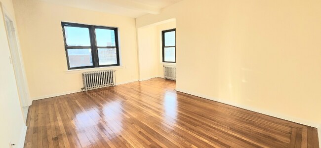 property at 102 Amsterdam Ave