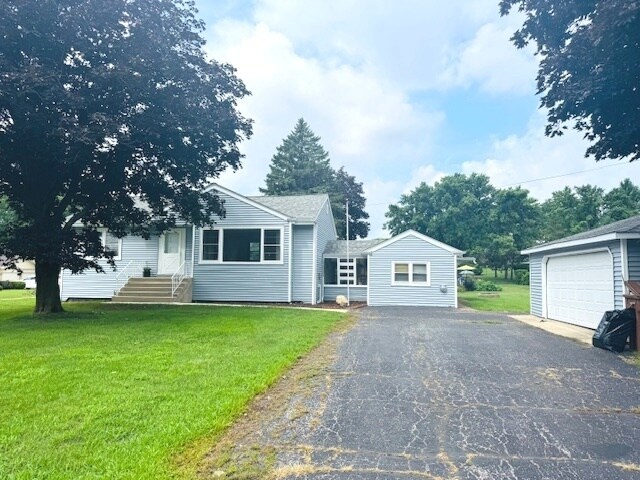 8450 Wolf Rd in Willow Springs, IL - Building Photo