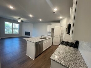 1577 Gin Blossom Cir in Lawrenceville, GA - Foto de edificio - Building Photo