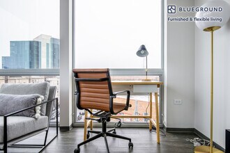 2340 N California Ave, Unit FL4-ID373 in Chicago, IL - Building Photo - Building Photo