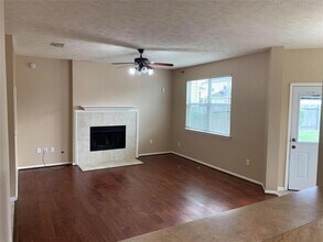 869 Dawn Sky Ln in League City, TX - Building Photo - Building Photo