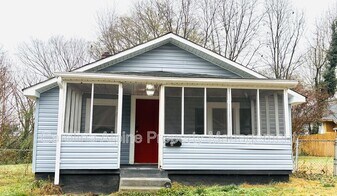 1021 Dodd St in Shelby, NC - Building Photo