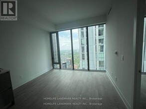 8-4908 Cumberland St in Toronto, ON - Building Photo - Building Photo