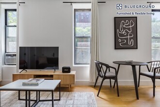 403 E 69th St in New York, NY - Building Photo - Building Photo