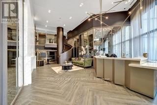 395 Dundas St W in Oakville, ON - Building Photo - Building Photo