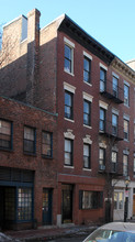 96 W Cedar St in Boston, MA - Building Photo - Building Photo