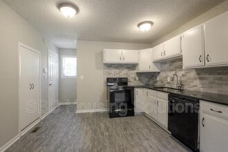 18304 E 18th St N in Independence, MO - Building Photo - Building Photo