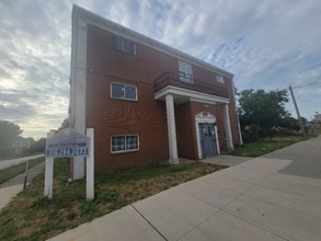 14815-14835 Euclid Ave in East Cleveland, OH - Building Photo - Building Photo