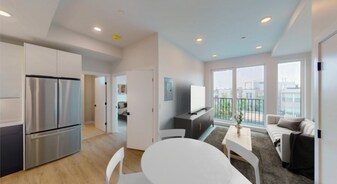 101 W Broadway in Boston, MA - Building Photo