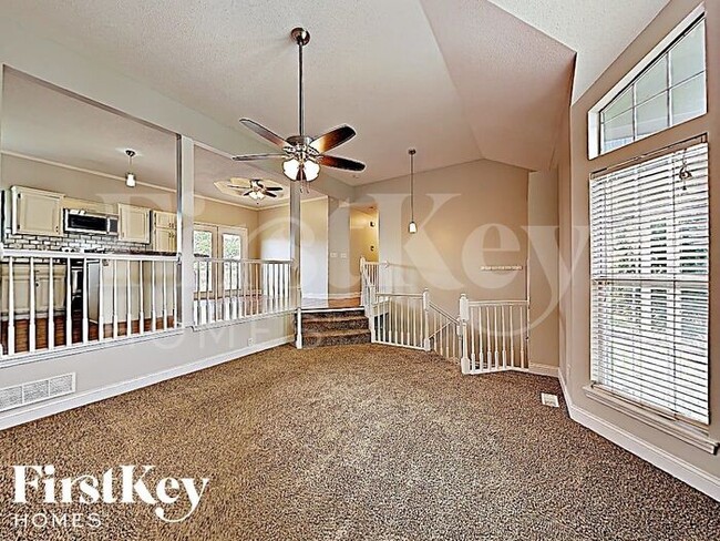 1607 Stasi Ave in Raymore, MO - Building Photo - Building Photo