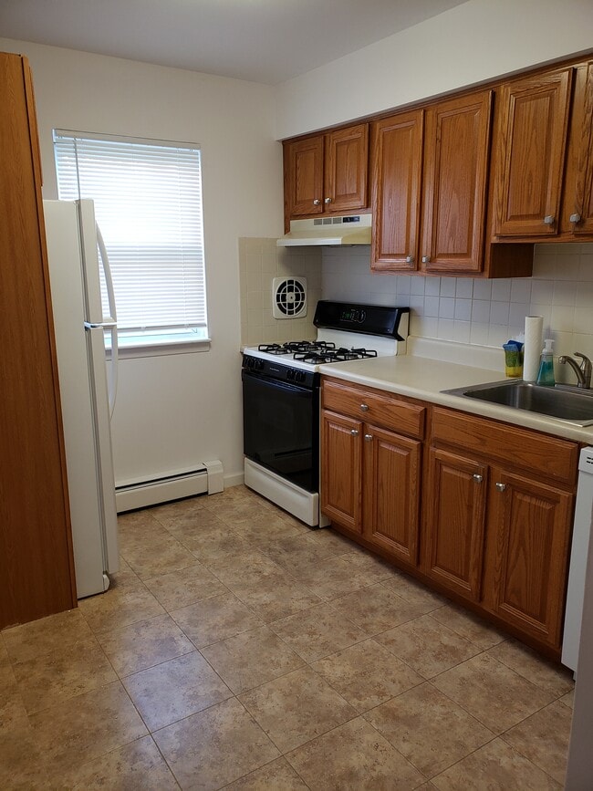 2467 NJ-10, Unit 6B in Morris Plains, NJ - Foto de edificio - Building Photo