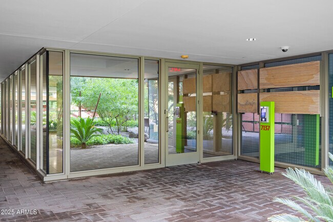 7137 E Rancho Vista Dr