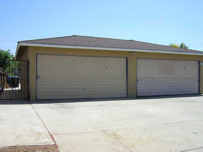 1564 W 205 St in Torrance, CA - Building Photo - Building Photo