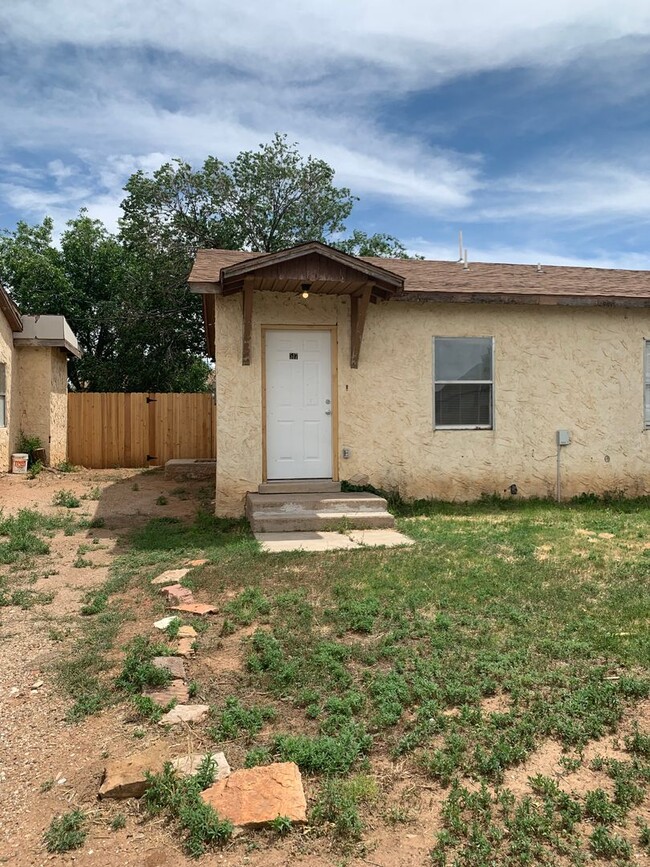 property at 517 W 11th St