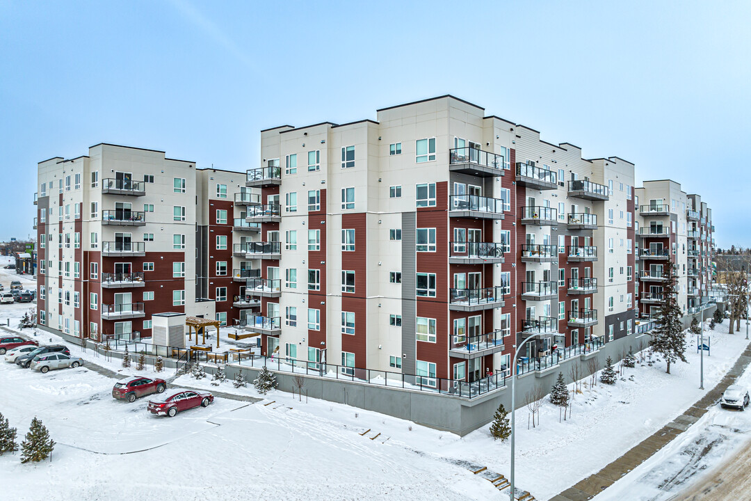 The Rundle at Riverview Crossing in Edmonton, AB - Building Photo