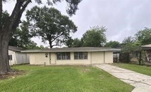 5322 Dewberry St in Houston, TX - Building Photo