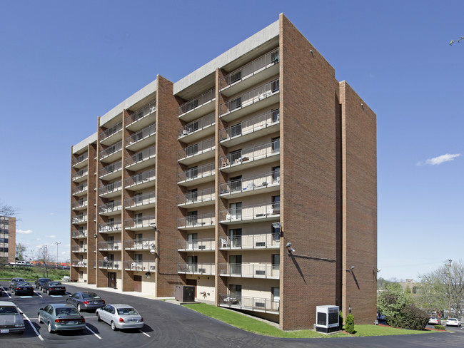 Duff Manor in Pittsburgh, PA - Foto de edificio - Building Photo