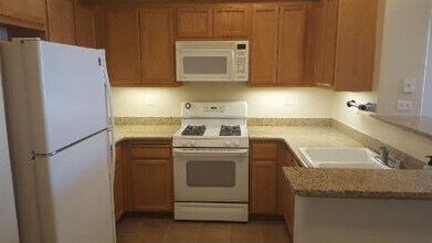 3290 Maguire Way in Dublin, CA - Building Photo - Building Photo