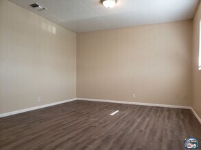 590 El Centro Ave in El Centro, CA - Building Photo - Building Photo