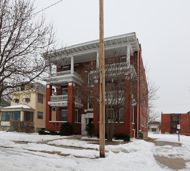 3410-3412 Jefferson St in Kansas City, MO - Building Photo - Building Photo