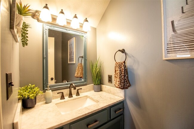 property at 7911 Hidden Oaks Ln