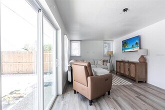 640 Broadway St in Longboat Key, FL - Building Photo - Building Photo