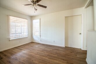 3707 Avenue S in Lubbock, TX - Building Photo - Building Photo