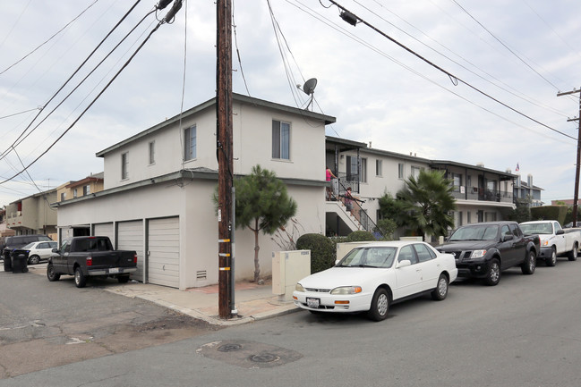 3053-3069 Madison Ave in San Diego, CA - Building Photo - Building Photo