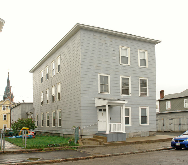 377 Rimmon St in Manchester, NH - Foto de edificio - Building Photo