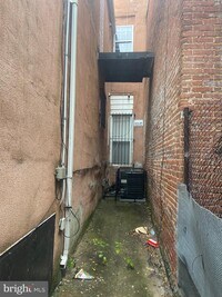 1833 W Lexington St photo'