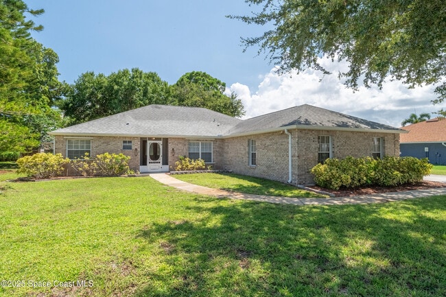 property at 187 Pinta Cir