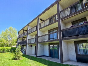 Mainstreet Cochrane Apartments in Cochrane, AB - Building Photo - Building Photo