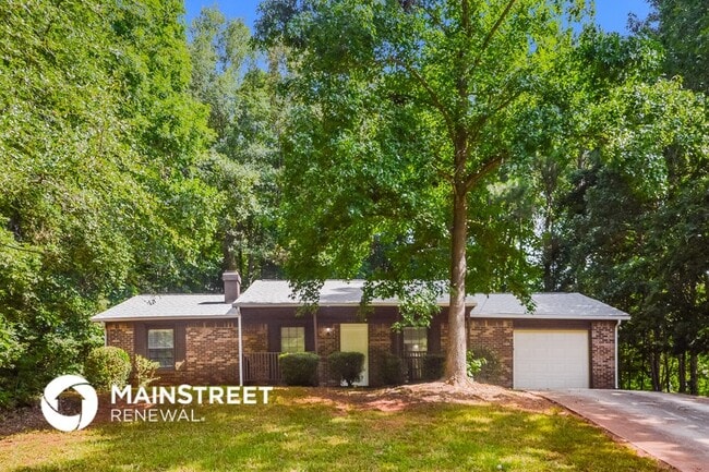 4585 Old Lake Dr in Decatur, GA - Foto de edificio - Building Photo