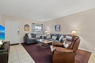 1531 Placida Rd in Englewood, FL - Foto de edificio - Building Photo