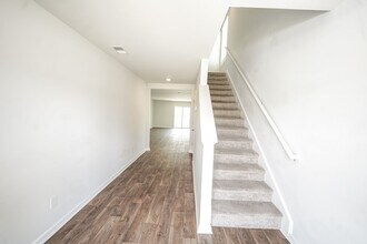 412 Coconut Dr in Bloomingdale, GA - Building Photo - Building Photo
