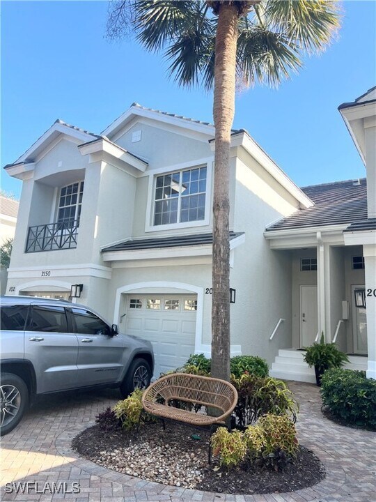 2150 Aberdeen Ln in Naples, FL - Building Photo
