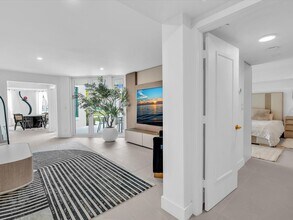 120 SE 5th Ave in Boca Raton, FL - Building Photo - Building Photo