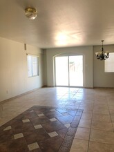 4402 Sun Devils Ave in Bakersfield, CA - Building Photo - Building Photo