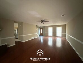 8842 Aspen View Cove in Memphis, TN - Building Photo - Building Photo