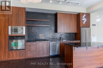 19-519 Brant St in Toronto, ON - Building Photo - Building Photo