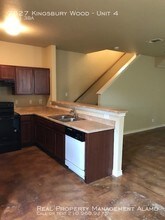 7827 Kingsbury Wood-Unit -Unit 4 in San Antonio, TX - Building Photo - Building Photo